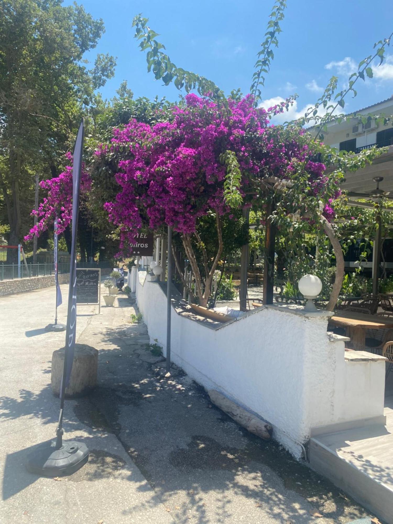 Zefiros Hotel Agios Ioannis  Bagian luar foto